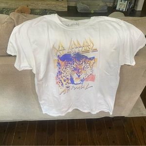 Def leopard graphic tee